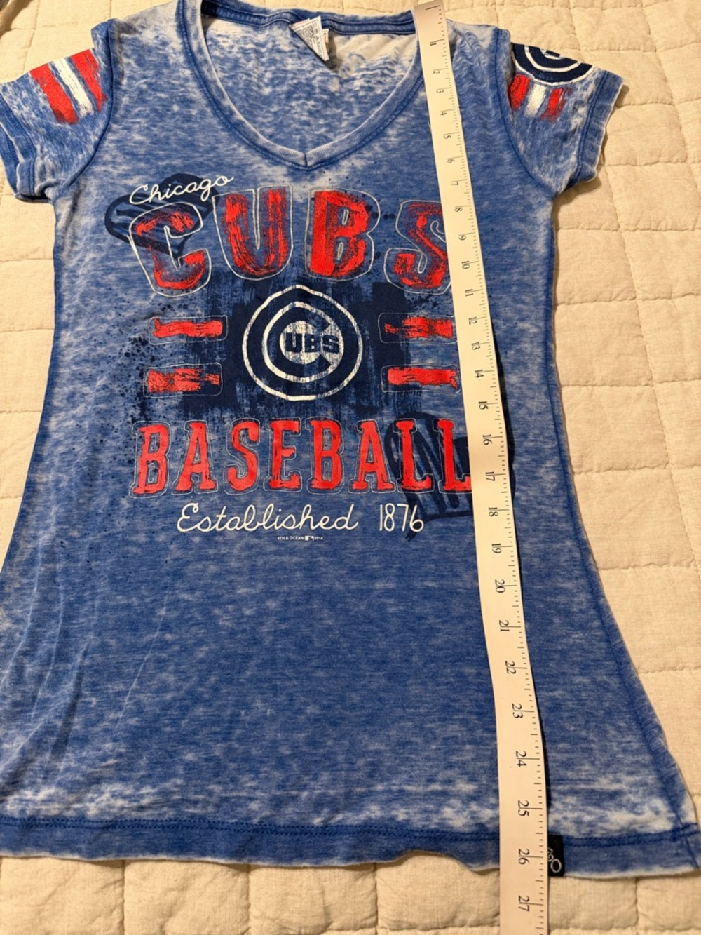 Chicago Cubs Burnout Blue and Red Graphic T-Shirt - Picture 10 of 11